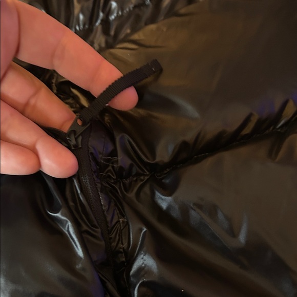 Athleta Women’s Black Glossy Puffer Jacket - Picture 7 of 16